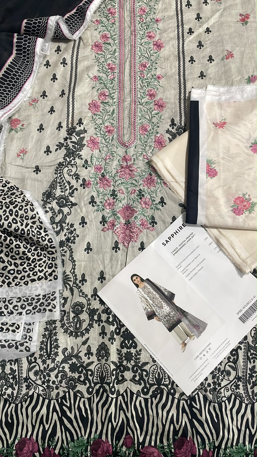 SAPPHIRE 3 piece digital printed embroidered lawn suit - 3PBE-WS26CL5-41